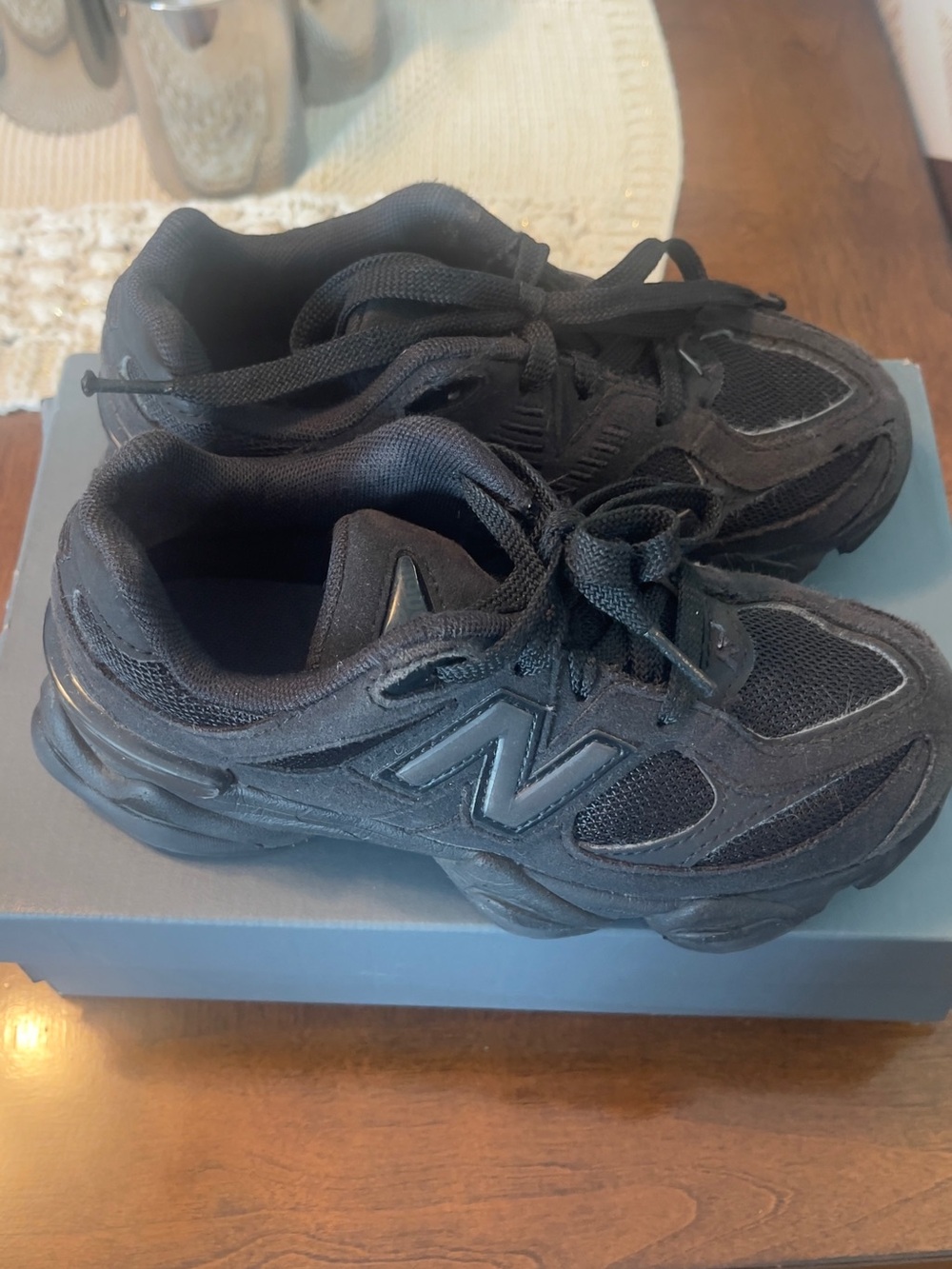 New Balance Kids Shoes 1Y - Picture 2 of 12